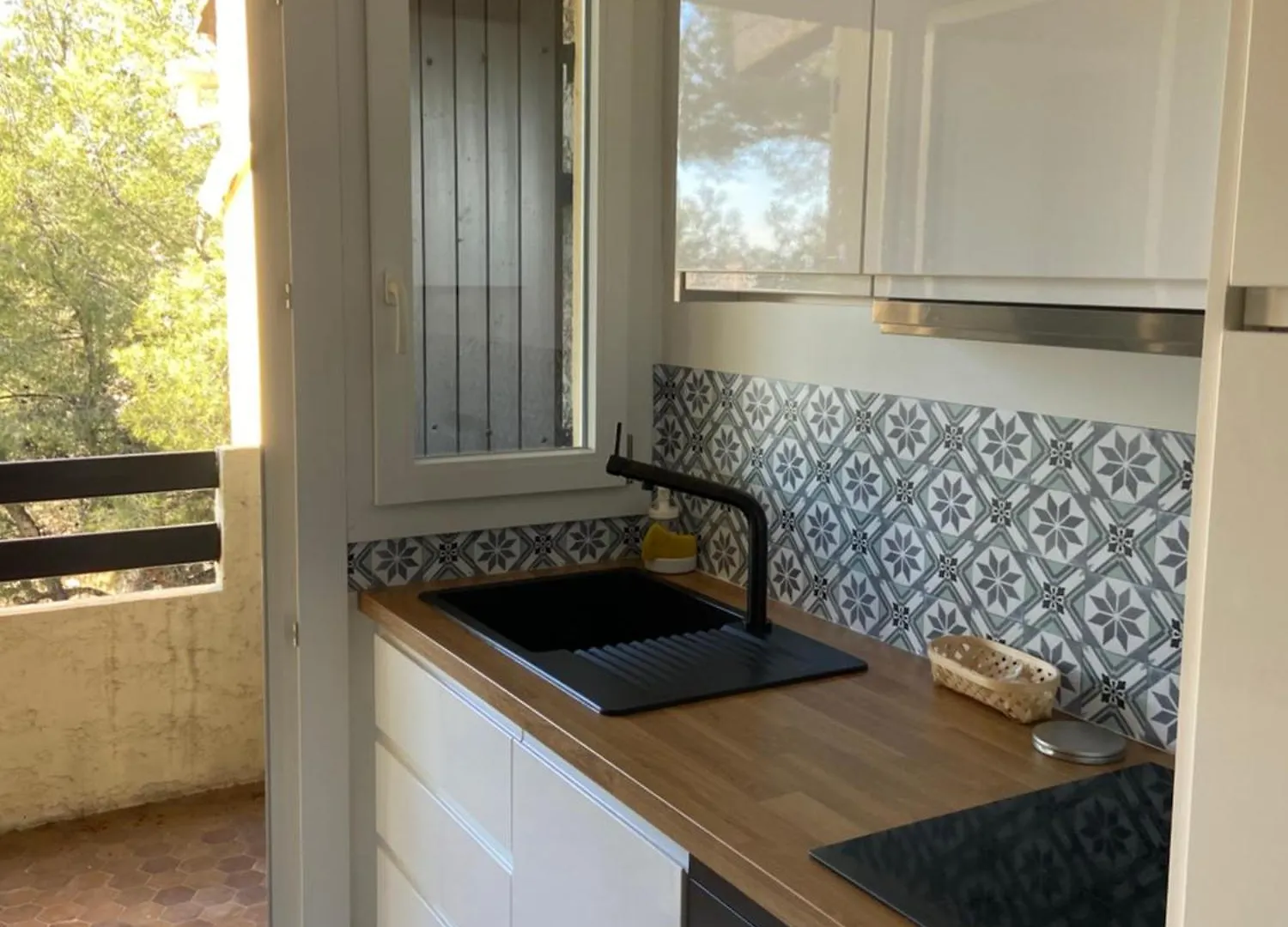 T2 Tout Confort Et Moderne, Climatise Avec Balcon Et Parking, A 10 Min Du Port Et De La Plage Sanary-sur-Mer