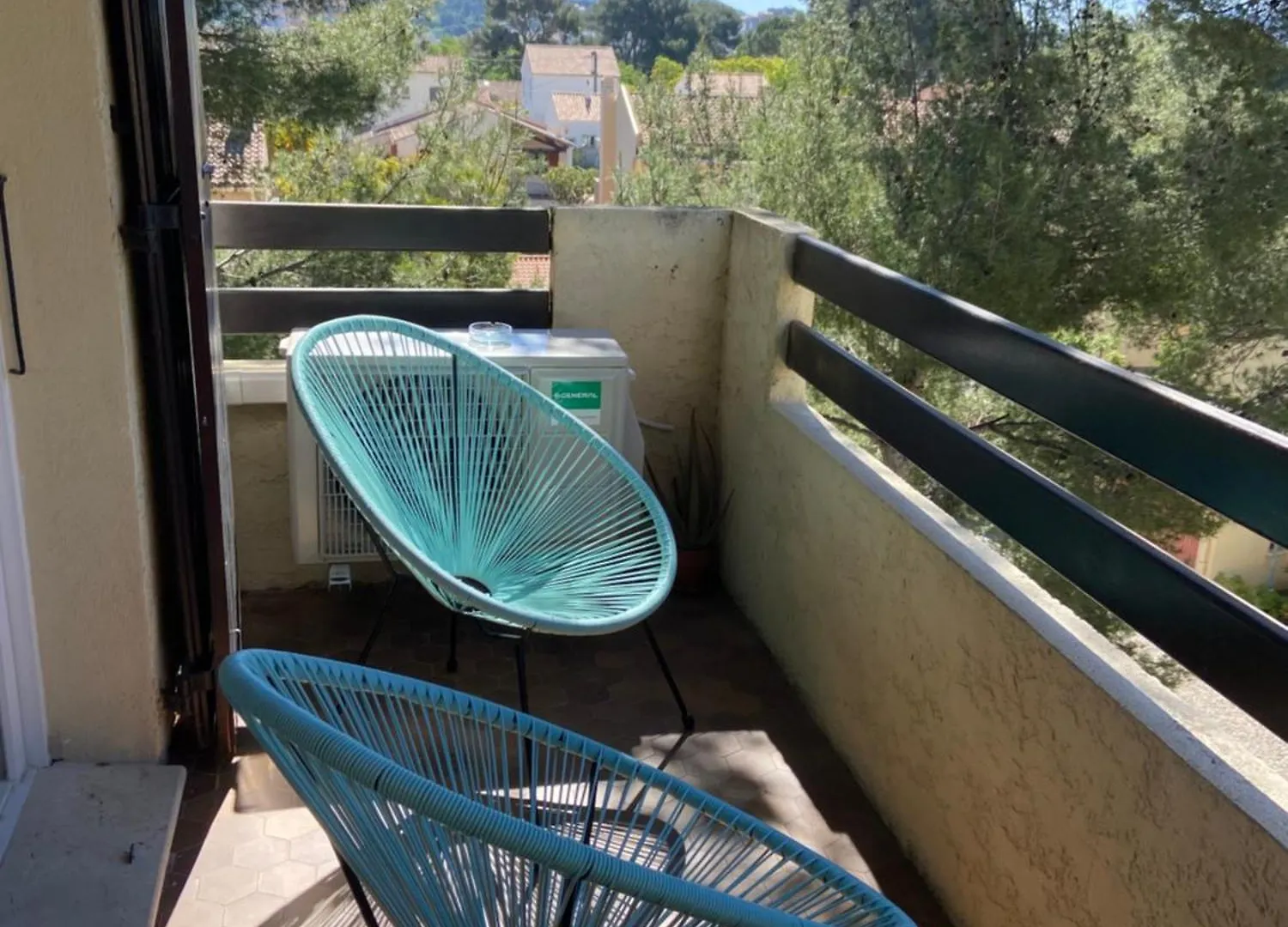 T2 Tout Confort Et Moderne, Climatise Avec Balcon Et Parking, A 10 Min Du Port Et De La Plage Sanary-sur-Mer