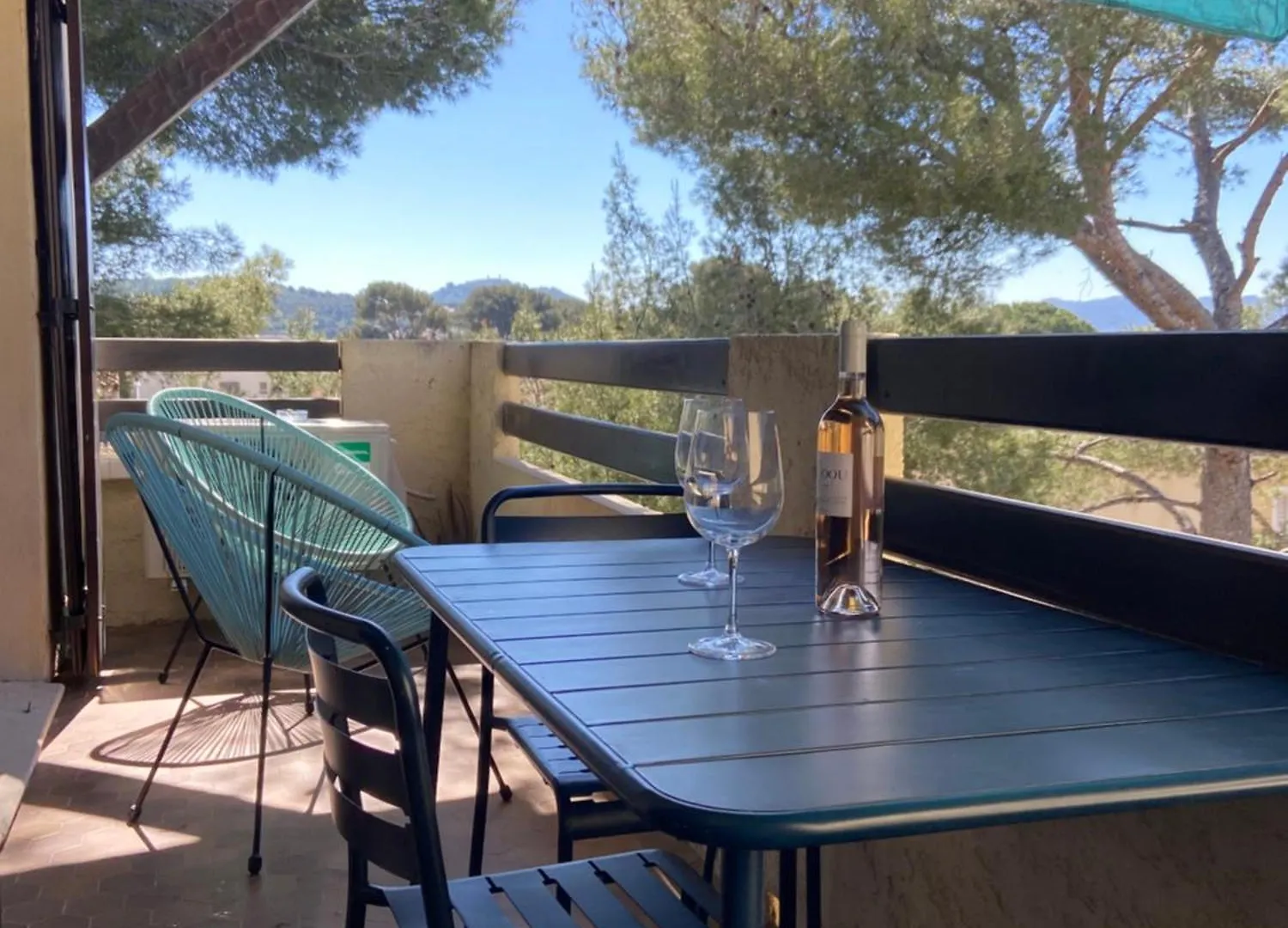 T2 Tout Confort Et Moderne, Climatise Avec Balcon Et Parking, A 10 Min Du Port Et De La Plage Sanary-sur-Mer